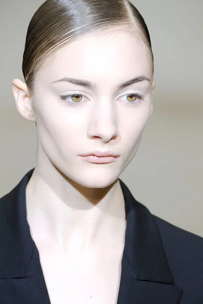 Look 27